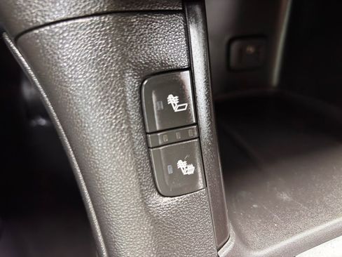 Used 2017 GMC Acadia SLE AWD/4WD image 37