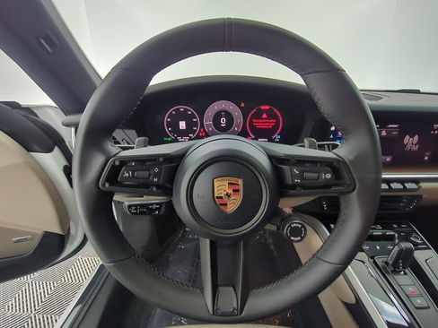 Certified 2025 Porsche 911 Carrera RWD image 28