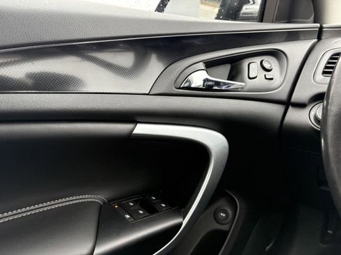 Used 2017 Buick Regal Sport Touring image 13