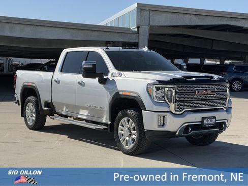 Used 2022 GMC Sierra 2500 Denali image 2