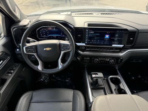 Used 2024 Chevrolet Silverado 1500 LTZ image 14
