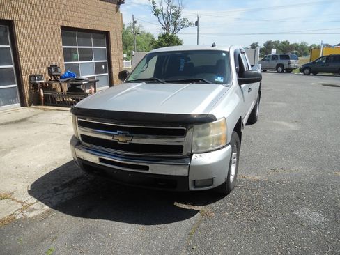 Used 2010 Chevrolet Silverado 1500 LT w/ Power Pack Plus AWD/4WD image 12