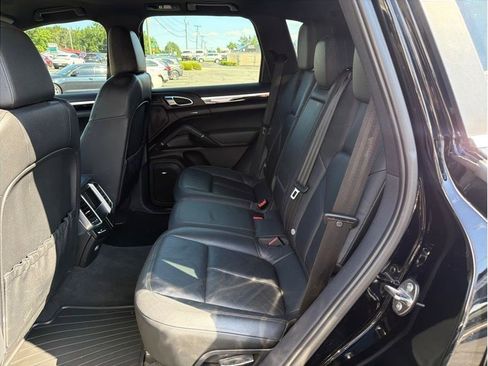 Used 2011 Porsche Cayenne S AWD/4WD image 13