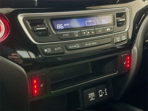 Certified 2022 Honda Ridgeline Black Edition image 24