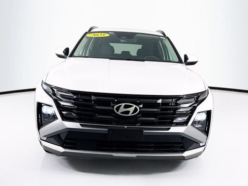 Used 2025 Hyundai Tucson SEL FWD image 2