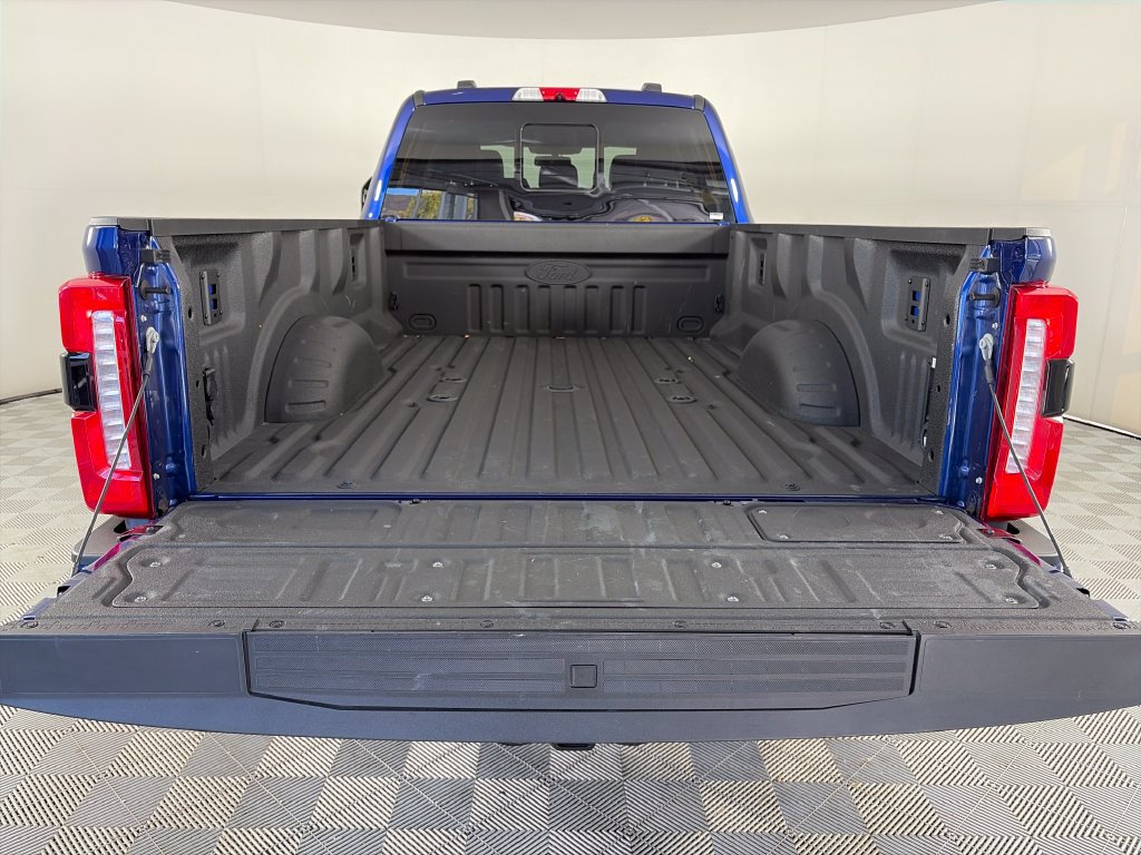 Used 2026 Ford F350 Lariat w/ Black Appearance Package AWD/4WD image 28