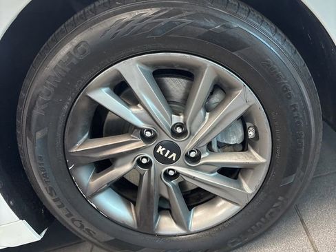 Used 2020 Kia Optima LX FWD image 9