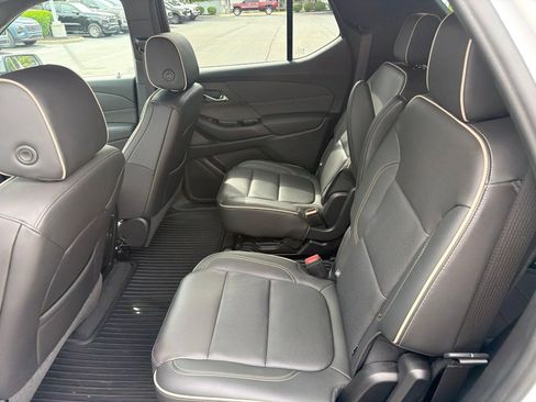 Used 2023 Chevrolet Traverse Premier AWD/4WD image 29