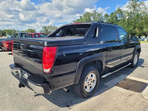 Used 2006 Chevrolet Avalanche Z66 w/ Sun And Sound Package RWD image 7