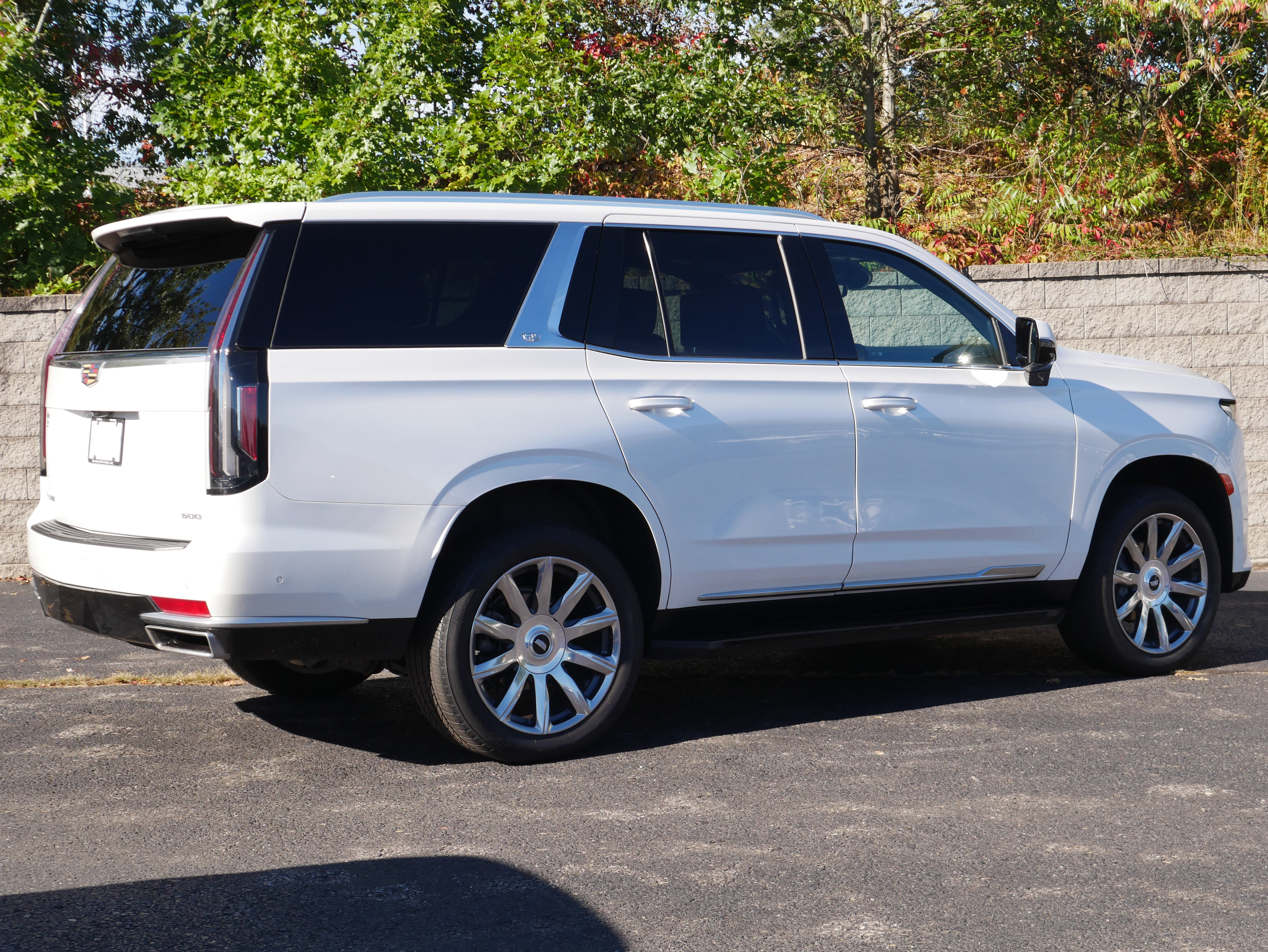 Certified 2023 Cadillac Escalade Premium Luxury Platinum AWD/4WD image 11