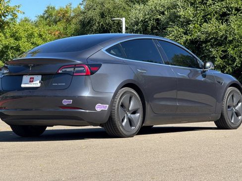 Used 2019 Tesla Model 3 Long Range AWD/4WD image 4