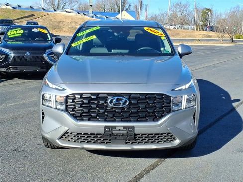 Used 2023 Hyundai Santa Fe SE image 2