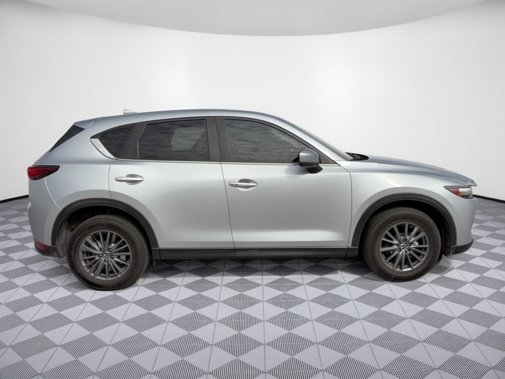 Used 2017 MAZDA CX-5 Touring w/ I-ACTIVSENSE Package FWD image 8