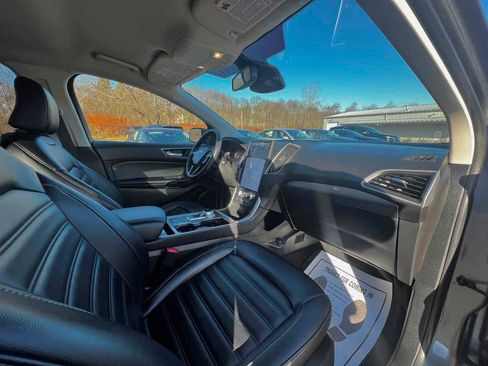 Used 2023 Ford Edge SEL image 17
