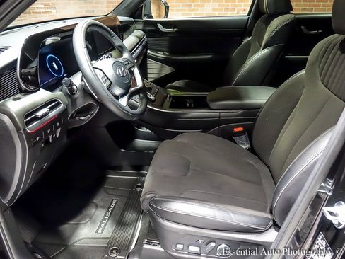 Used 2025 Hyundai Palisade Calligraphy image 14