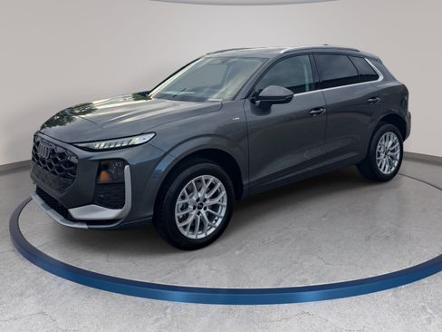 New 2026 Audi Q3 quattro 2.0T AWD/4WD image 1