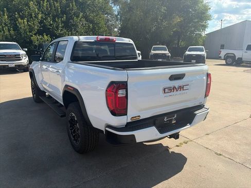 New 2026 GMC Canyon AT4 AWD/4WD image 4