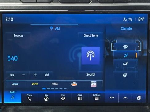 Used 2022 Ford F350 Platinum w/ FX4 Off-Road Package AWD/4WD image 9