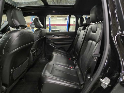 Used 2024 Jeep Grand Cherokee Limited 4xe AWD/4WD image 16