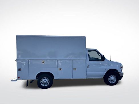 New 2025 Ford E-350 and Econoline 350 Super Duty w/ Power Equipment Group RWD image 6