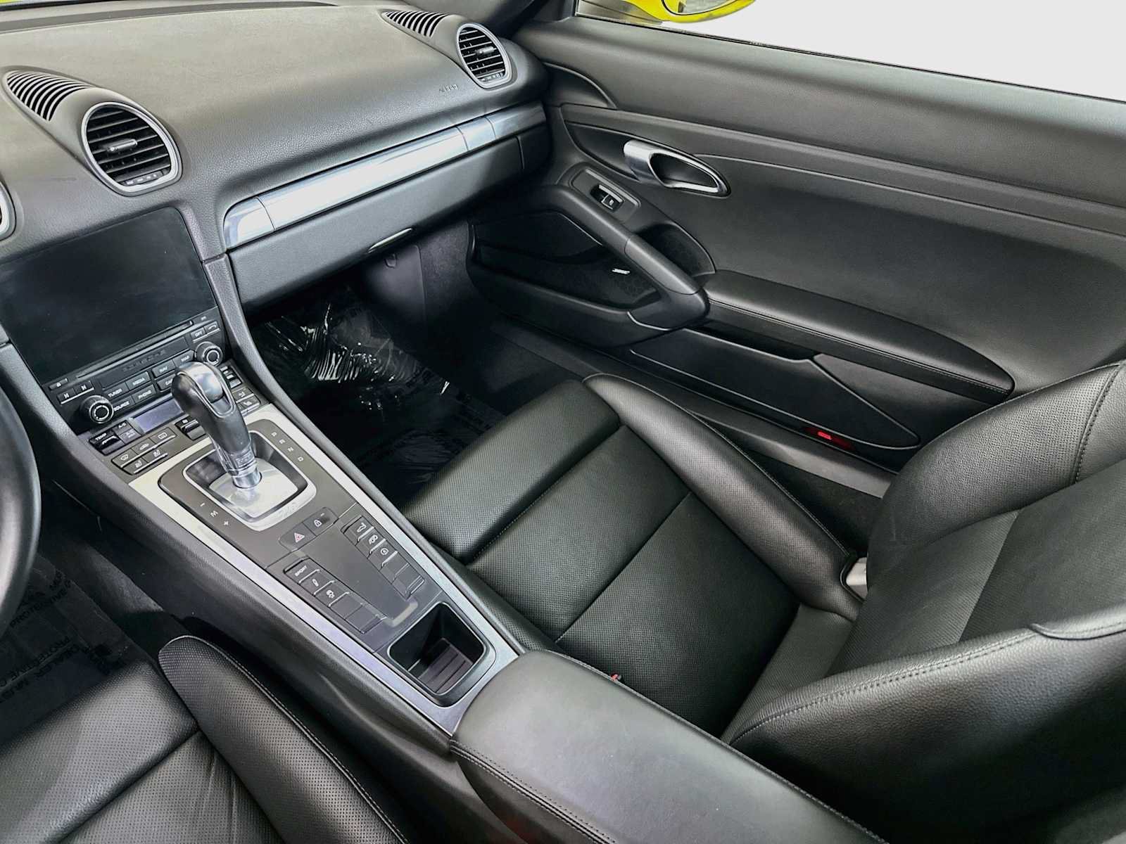 Certified 2019 Porsche 718 Cayman S RWD image 22