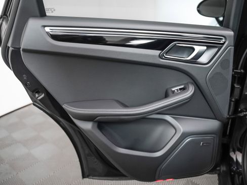New 2026 Porsche Macan S image 26