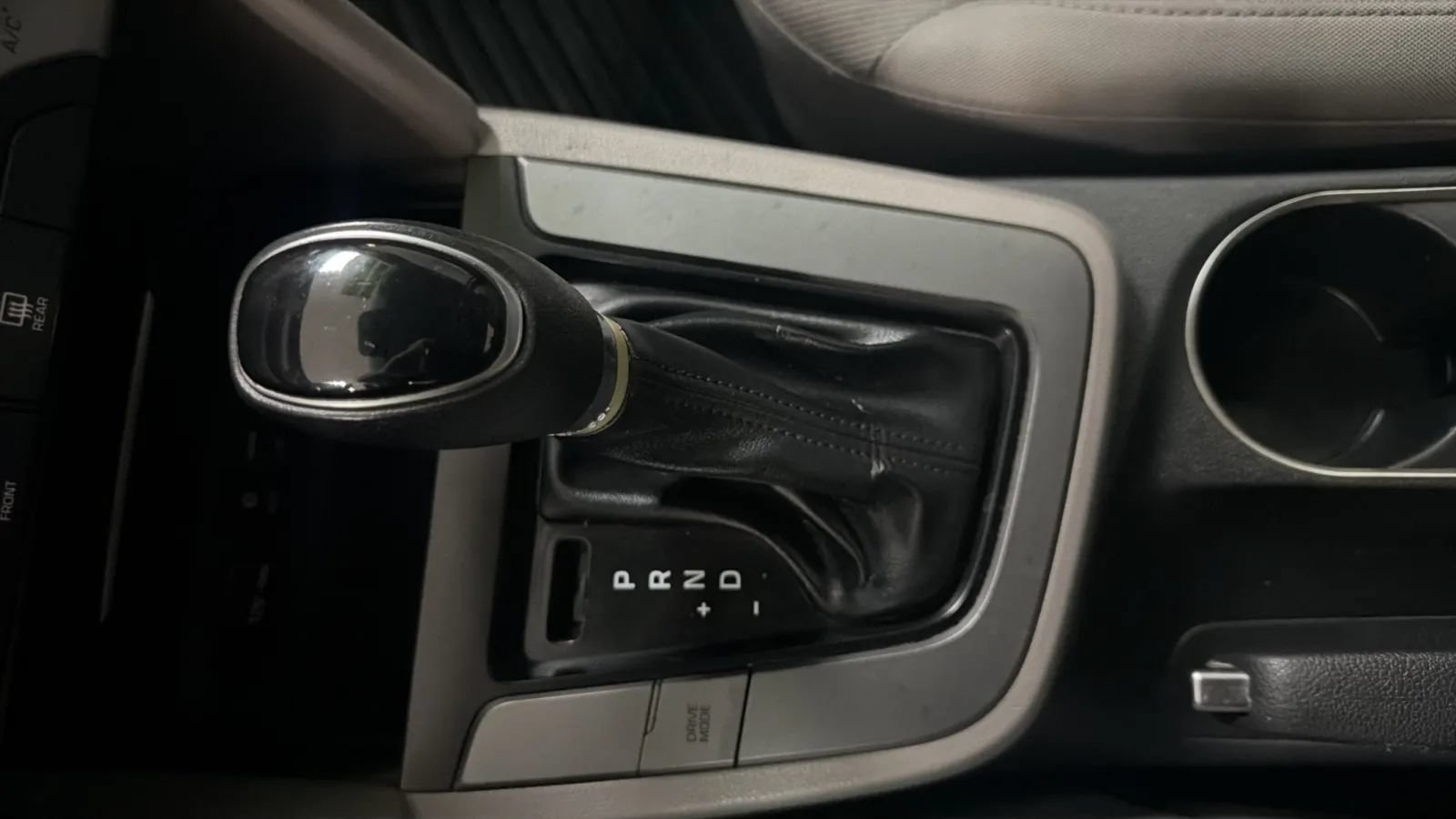 Used 2018 Hyundai Elantra SEL FWD image 13