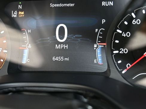 Used 2023 Jeep Compass Limited image 29