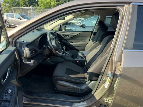 Used 2024 Subaru Outback Premium AWD/4WD image 24
