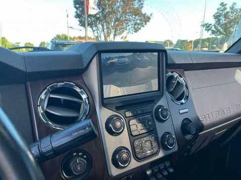 Used 2016 Ford F250 Lariat w/ Lariat Ultimate Package AWD/4WD image 23