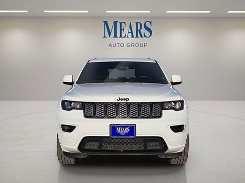 Used 2020 Jeep Grand Cherokee Altitude image 9