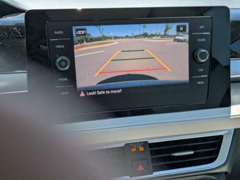 New 2026 Volkswagen Taos SE FWD image 22