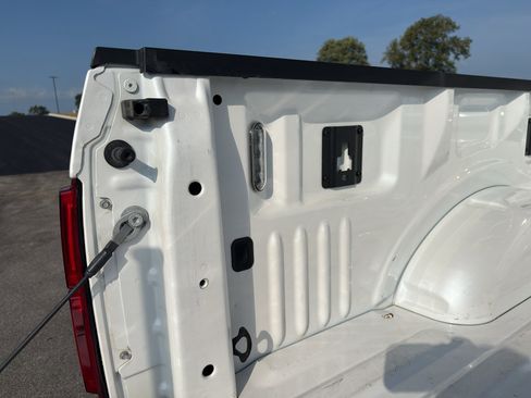 Used 2019 Ford F150 Platinum w/ Equipment Group 701A Luxury AWD/4WD image 26