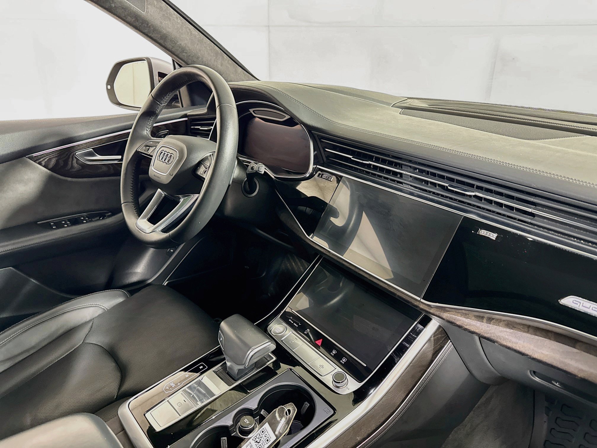 Used 2019 Audi Q8 Prestige AWD/4WD image 30