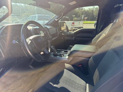 Used 2018 Ford F150 XLT w/ Equipment Group 302A Luxury AWD/4WD image 9