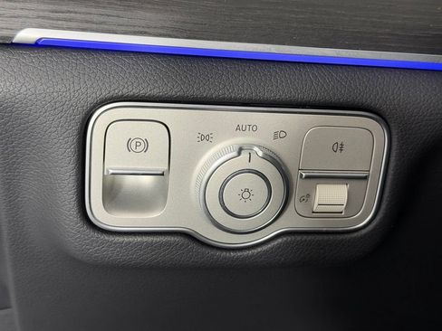 Used 2026 Mercedes-Benz GLE 450e 4MATIC image 25