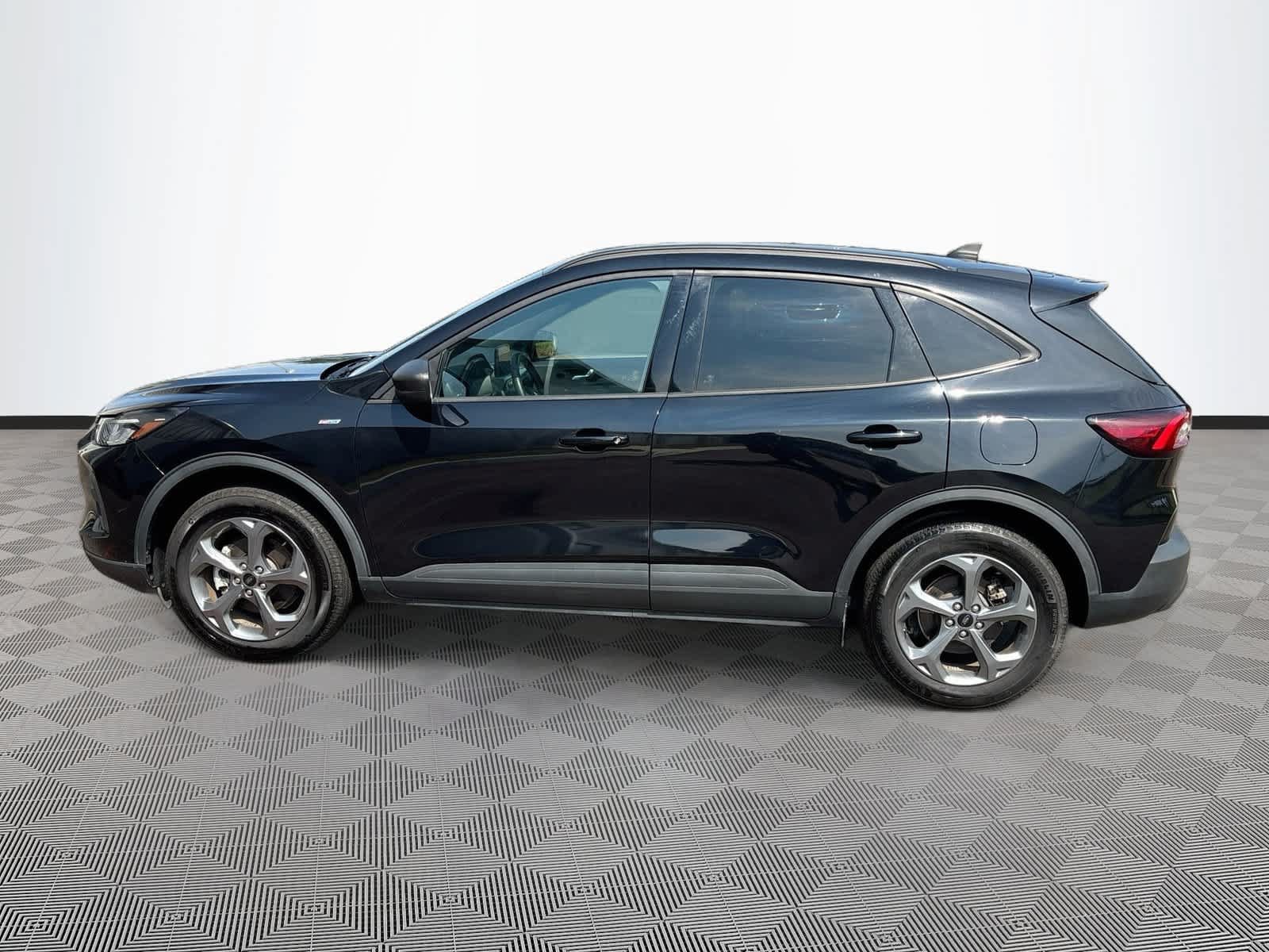 Used 2025 Ford Escape ST-Line AWD/4WD image 8