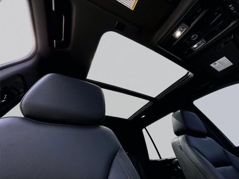 Used 2023 Chevrolet Tahoe Z71 image 17