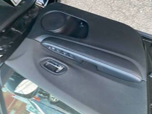 Used 2021 Honda HR-V Sport image 9