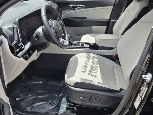 Certified 2024 Kia Sportage EX image 11