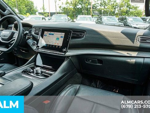 Used 2023 Jeep Wagoneer Series II image 27