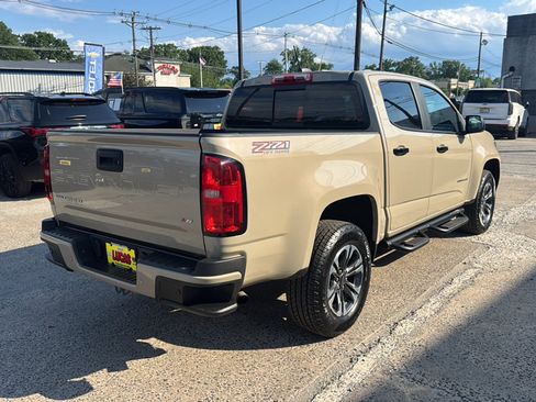 Used 2022 Chevrolet Colorado Z71 AWD/4WD image 5