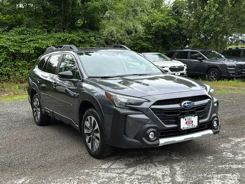 Certified 2025 Subaru Outback Limited AWD/4WD image 3
