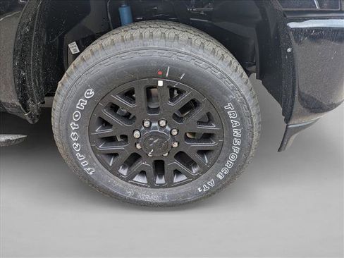 New 2025 RAM 2500 Limited AWD/4WD image 18