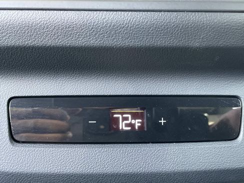 Used 2025 Audi Q5 Premium w/ Convenience Package image 5