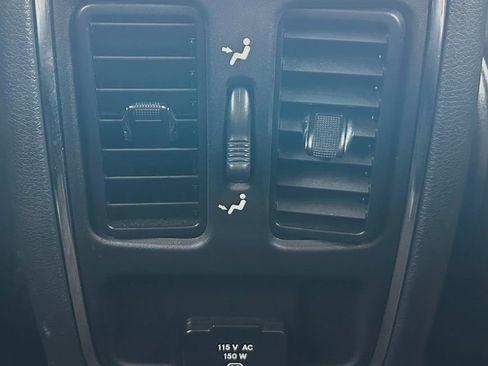 Used 2018 Jeep Grand Cherokee Laredo AWD/4WD image 17