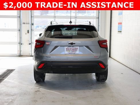 New 2026 Chevrolet Trax RS w/ Sunroof Package image 9