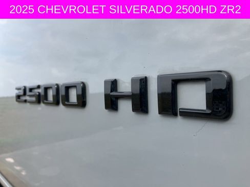 Used 2025 Chevrolet Silverado 2500 ZR2 w/ Technology Package image 30
