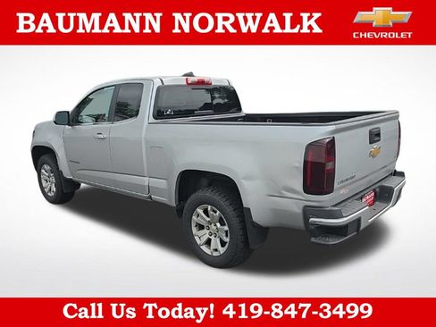 Used 2017 Chevrolet Colorado LT w/ LT Convenience Package RWD image 12