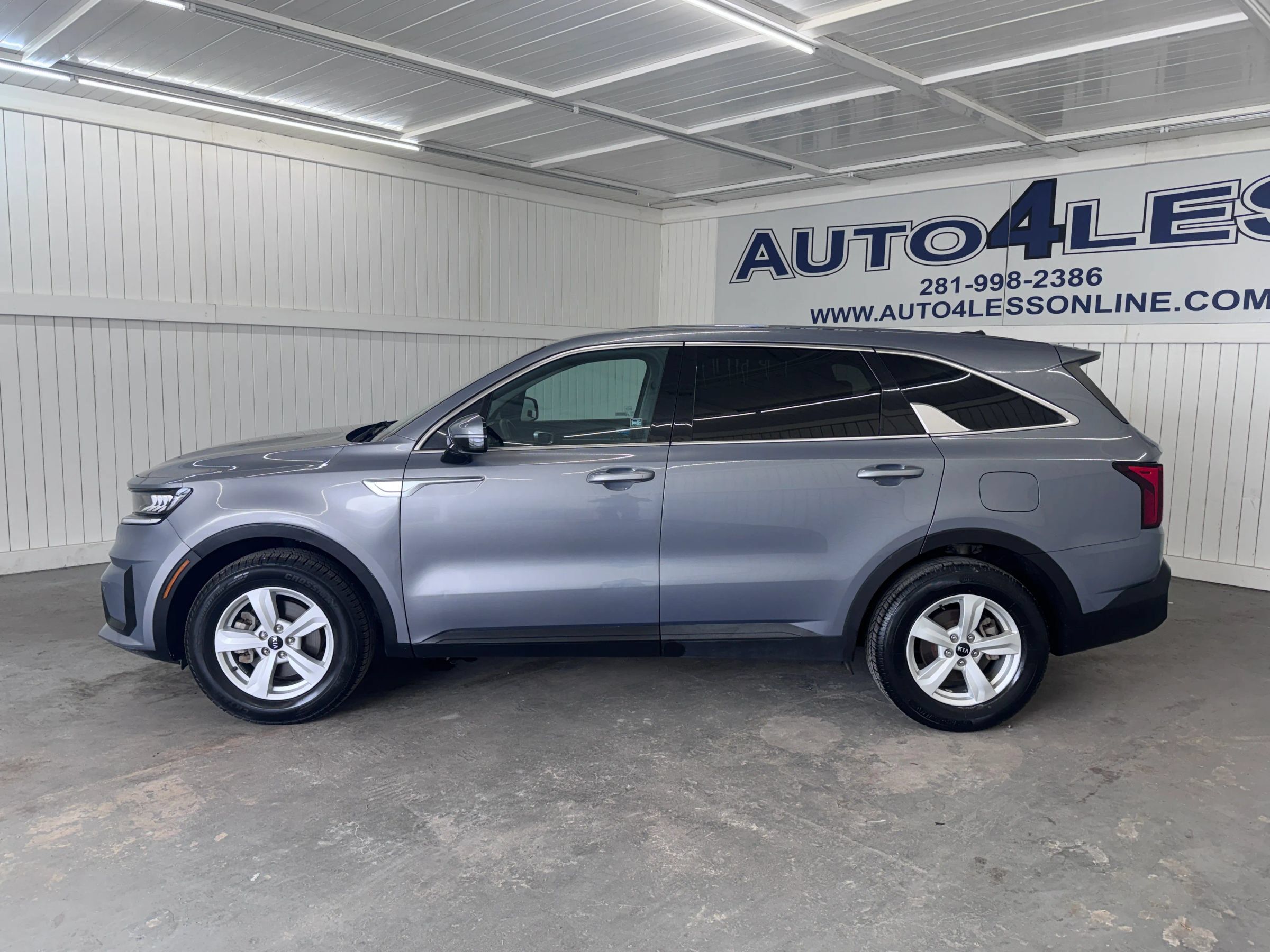 Used 2021 Kia Sorento LX FWD image 8